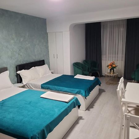 Zenlux Hotell Iasi Exteriör bild
