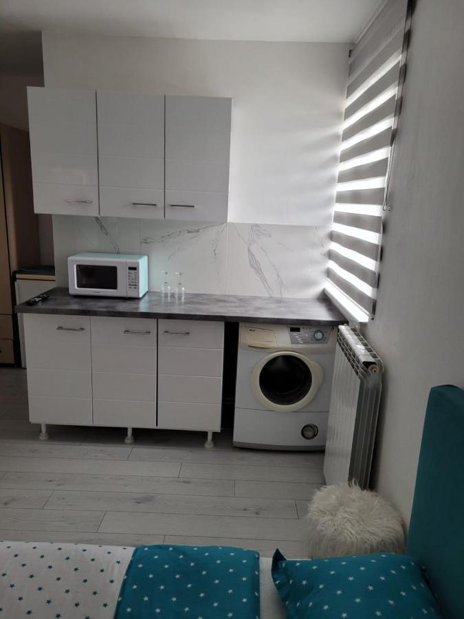 Zenlux Hotell Iasi Exteriör bild