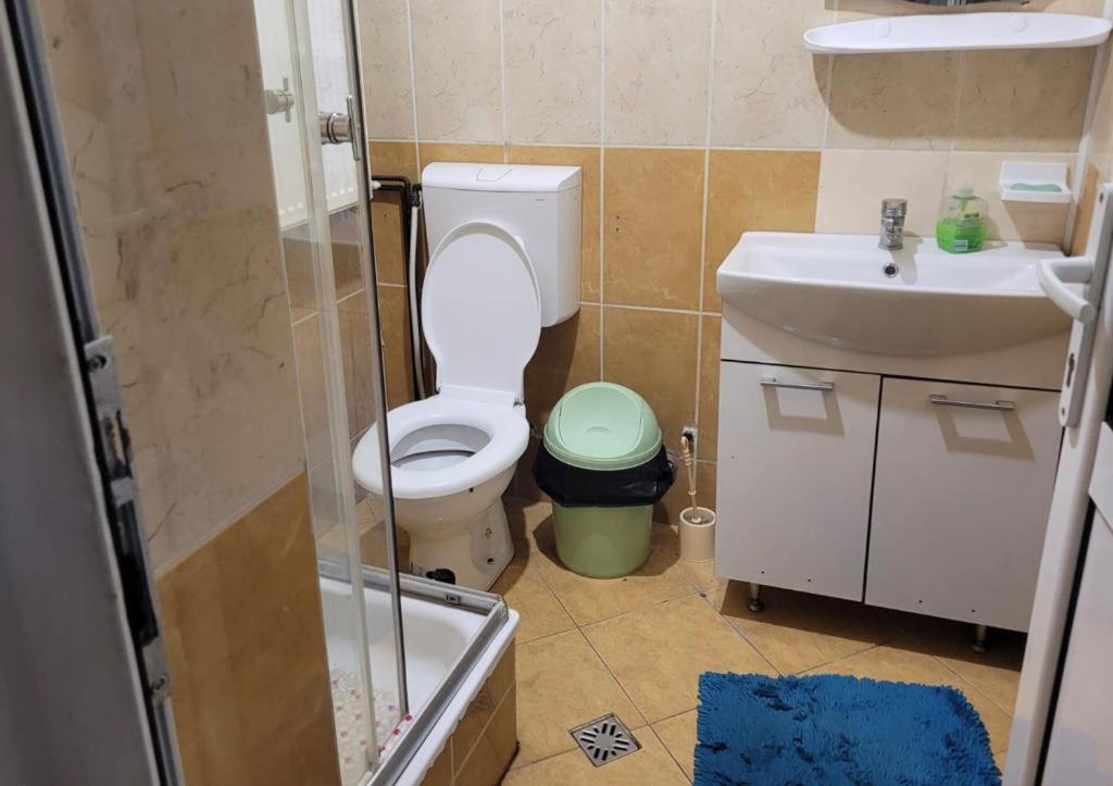 Zenlux Hotell Iasi Exteriör bild